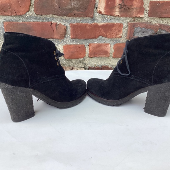 Prada Black Suede Chucker Ankle Boots, Platform Crepe Heel, Size 38.5 EU 7.5 US - Picture 5 of 10